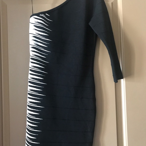 One shoulder bandage dress - Picture 2 of 4